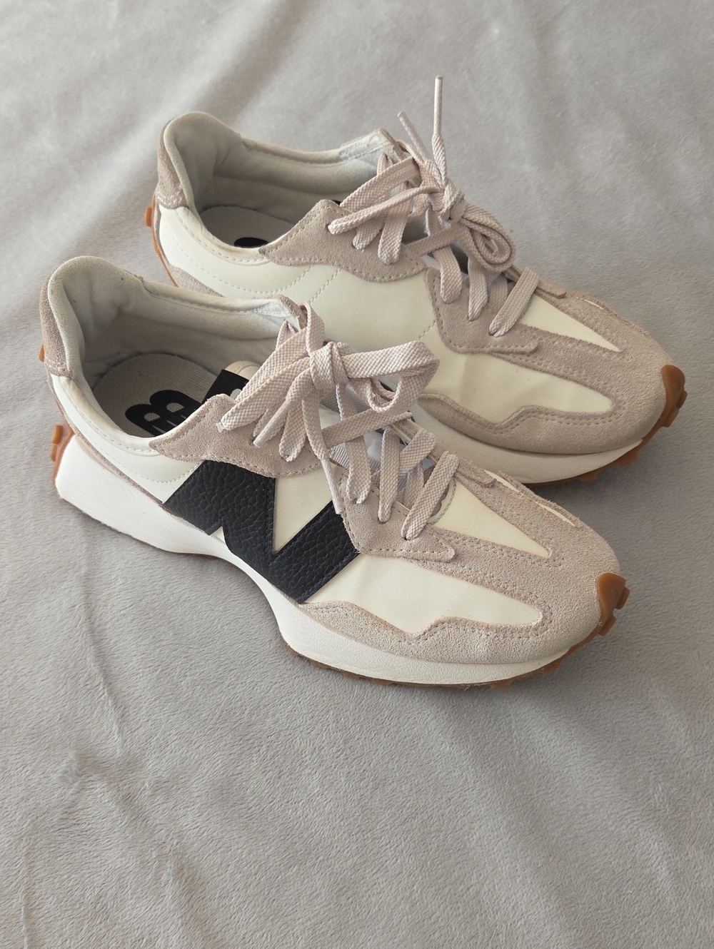 New Balance 327, Size 6.5, Off-White, Cream & Black